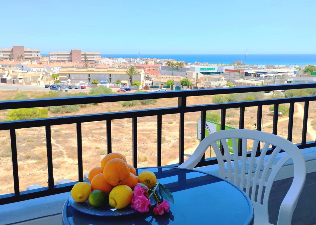 Studio With Terrace And Pool Torrevieja Ngoại thất bức ảnh