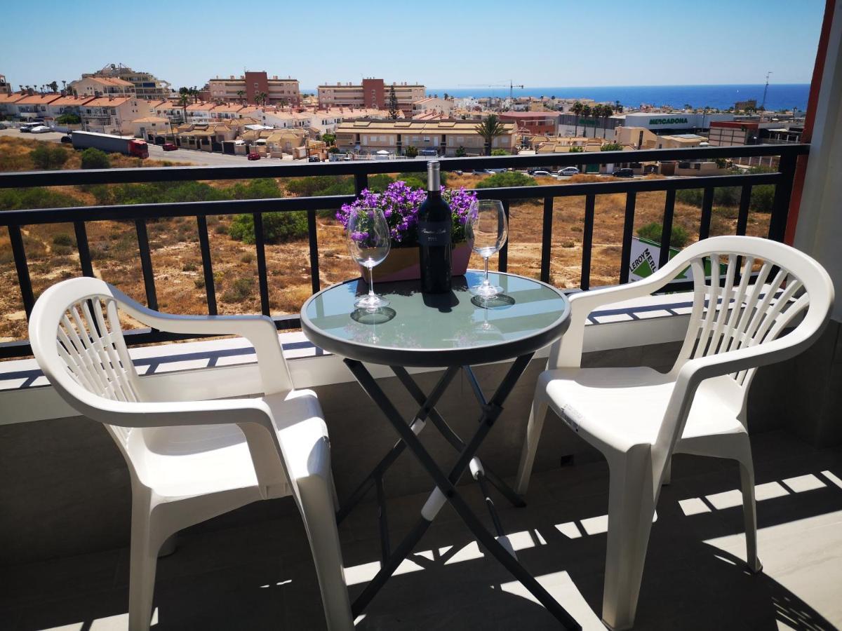 Studio With Terrace And Pool Torrevieja Ngoại thất bức ảnh
